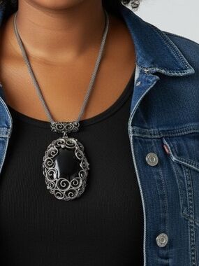 VINTAGE GOTHIC BLACK STONE FILIGREE PENDANT CHOKER Antique Silver Chain